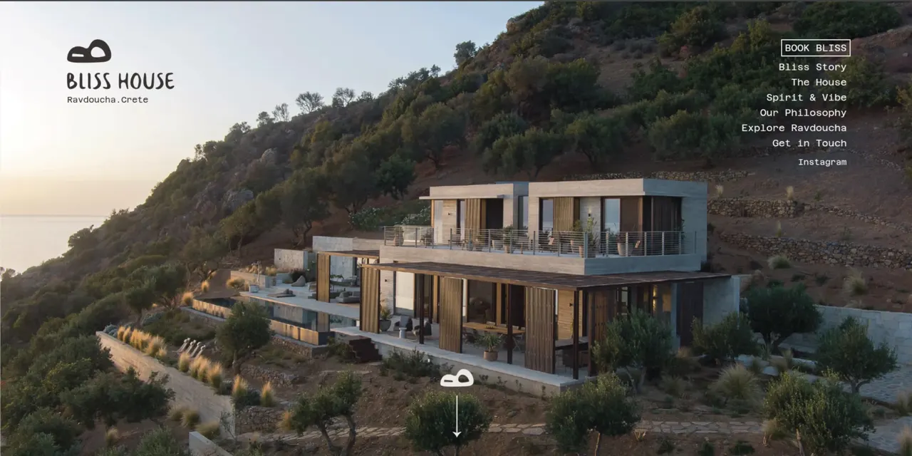 עמוד הבית של Bliss House Crete במחשב.